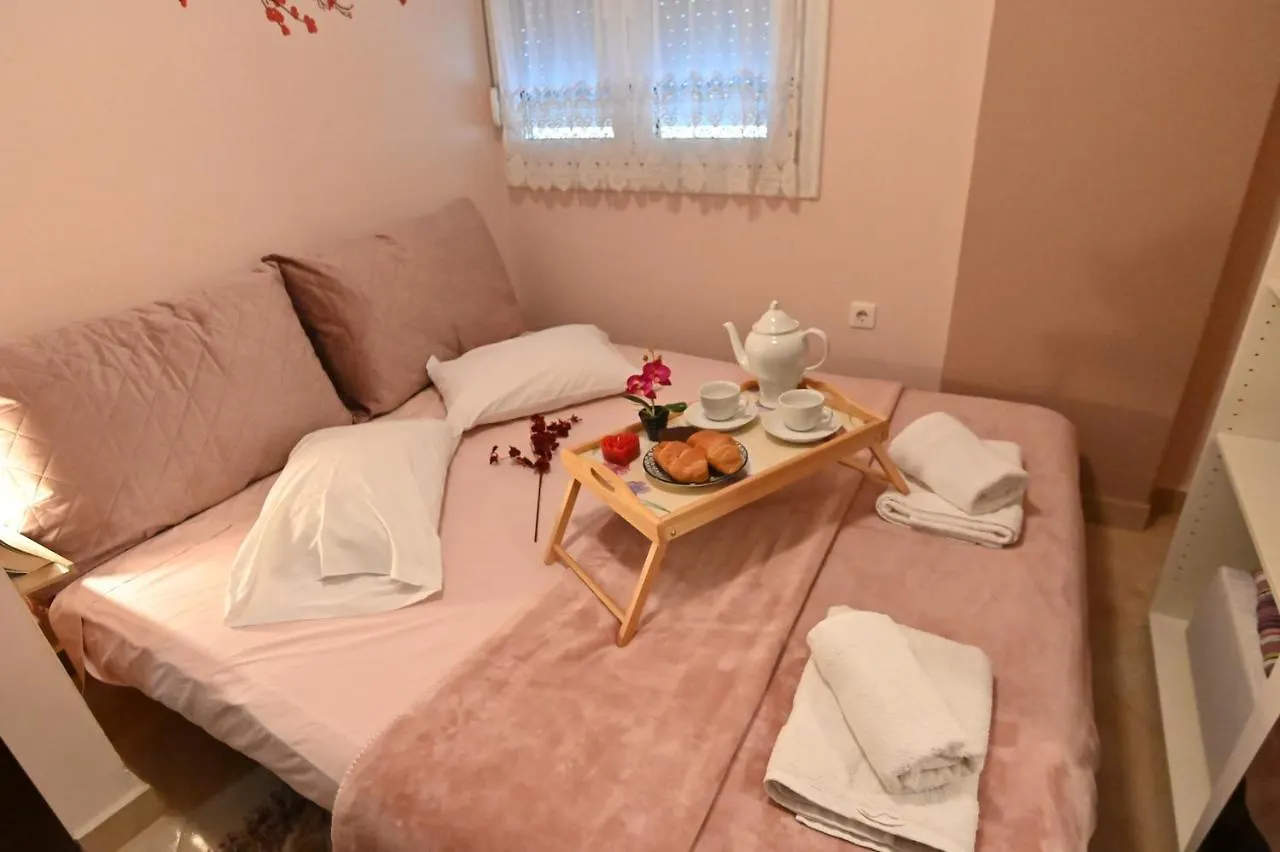 Cozy Apartment Νear Nea Paralia Of Salonicco